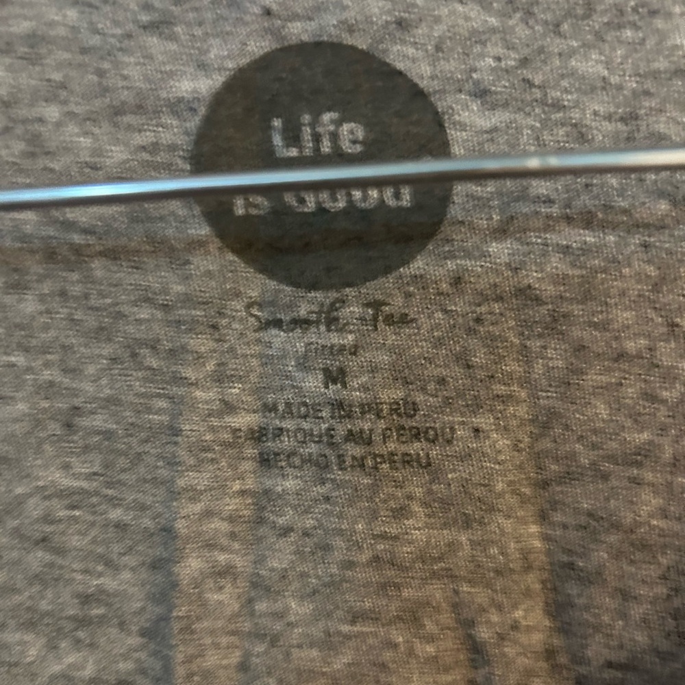 Life is Good Women's Gray Dog Short Sleeve Tee We’re All Mutts!! So cute 💗 - Picture 2 of 3